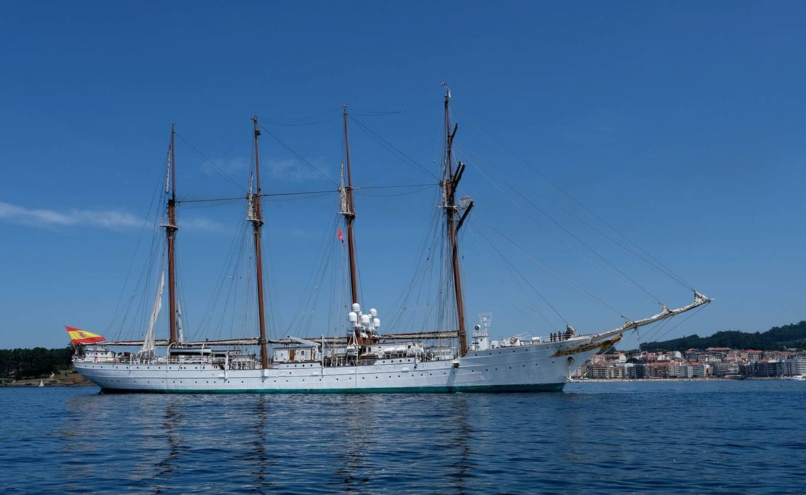 FOTOS: El Juan Sebastián de Elcano arriba en Marín en el 91 crucero de instrucción