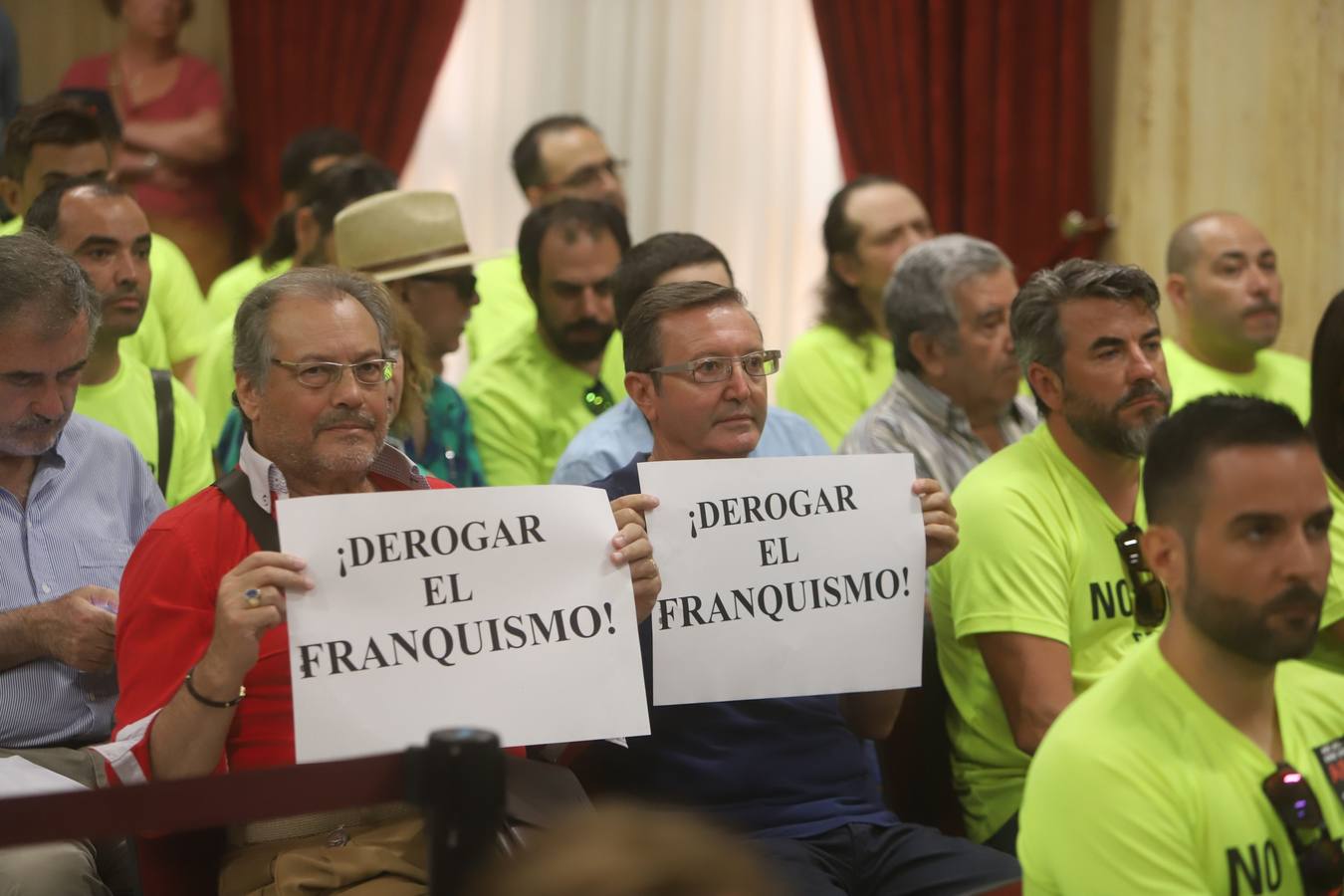 El pleno del Ayuntamiento en Córdoba, en imágenes