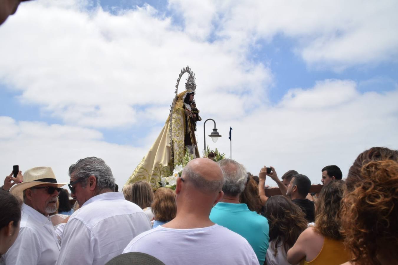 Procesión de la Virgen del Carmen por San Fernando