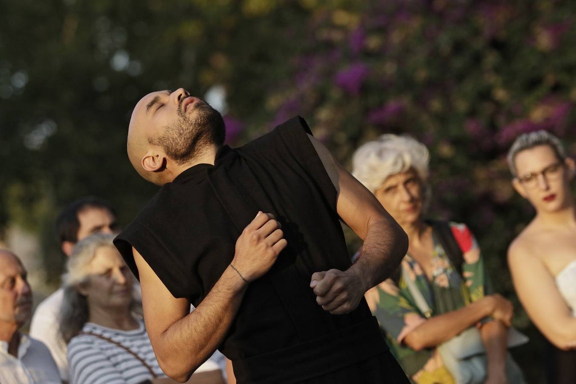 En imágenes, representación del espectáculo de danza «Uncia»