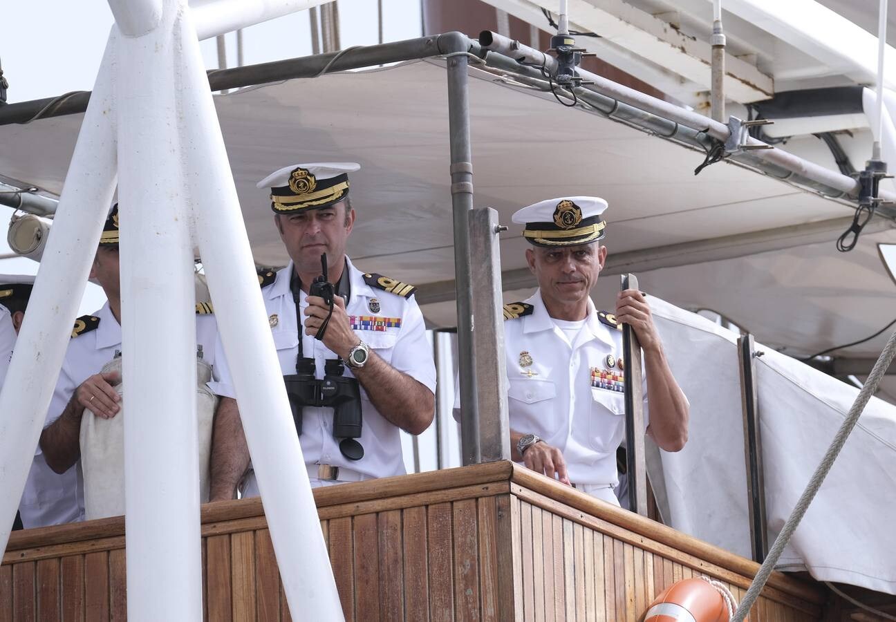 Recibimiento del buque Elcano en Cádiz