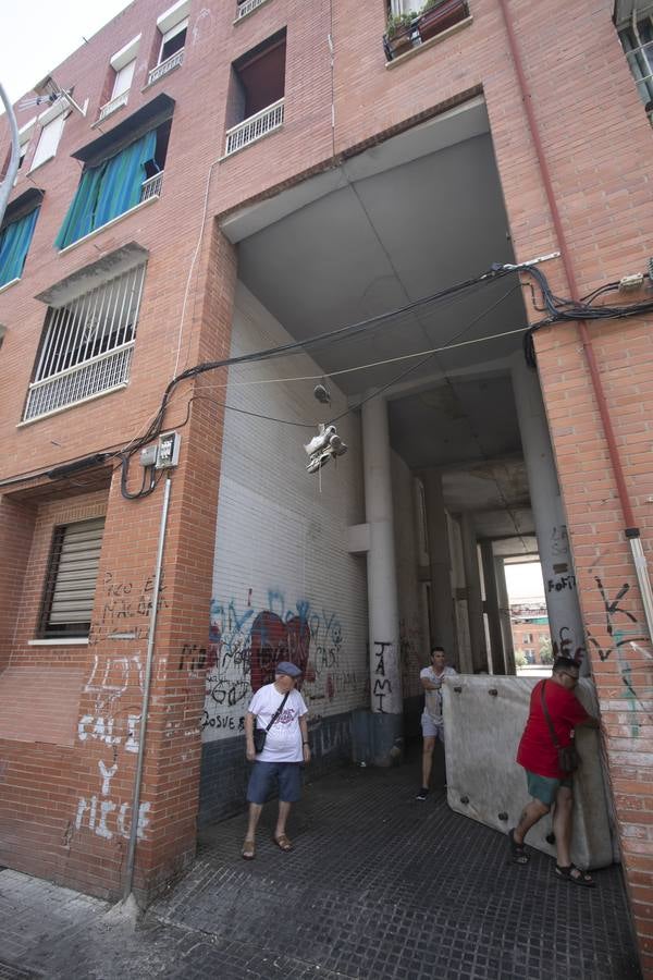 Un día en el barrio cordobés de Las Moreras, en imágenes