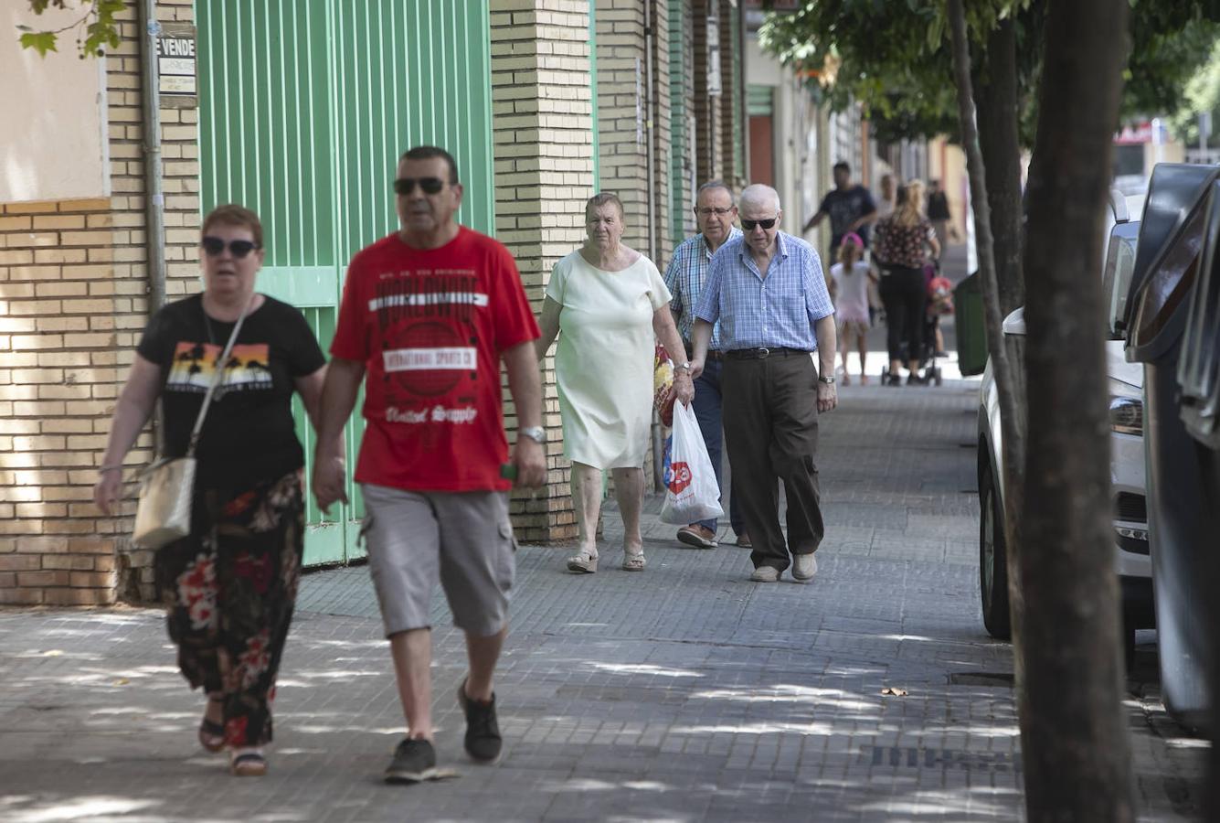 La vida en el barrio cordobés de la Fuensanta, en imágenes