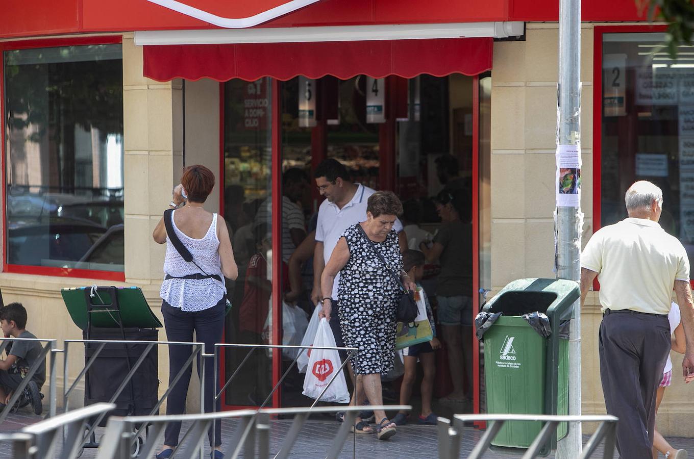 La vida en el barrio cordobés de la Fuensanta, en imágenes