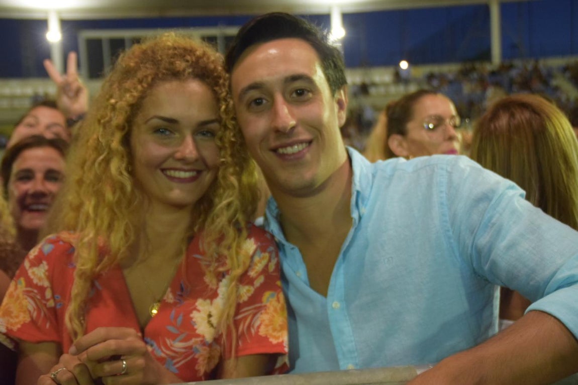 Fotos: Niña Pastori presenta en San Fernando &#039;Bajo tus alas&#039;