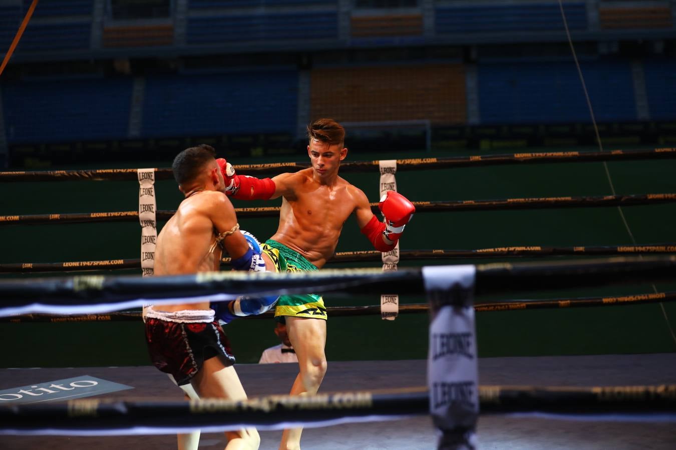 FOTOS: Noche de Muay Thai en Carranza. Así es Cádiz Fight Night