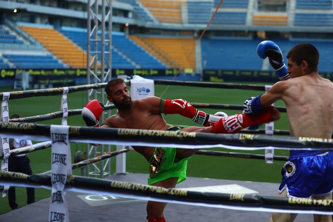 FOTOS: Noche de Muay Thai en Carranza. Así es Cádiz Fight Night