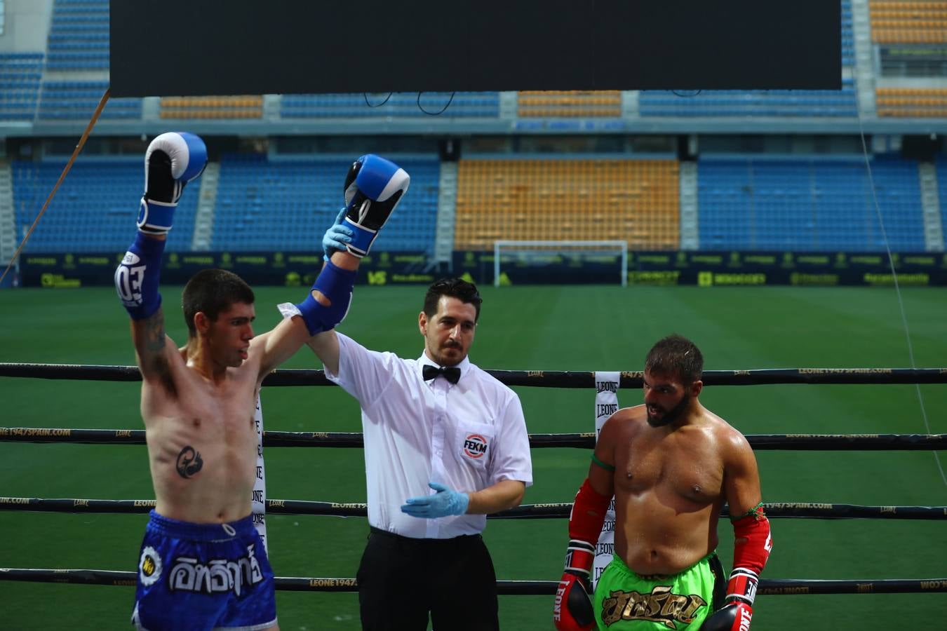 FOTOS: Noche de Muay Thai en Carranza. Así es Cádiz Fight Night