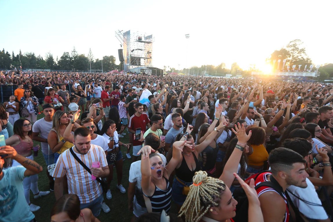 FOTOS: La primera noche de Puro Latino incendia El Puerto
