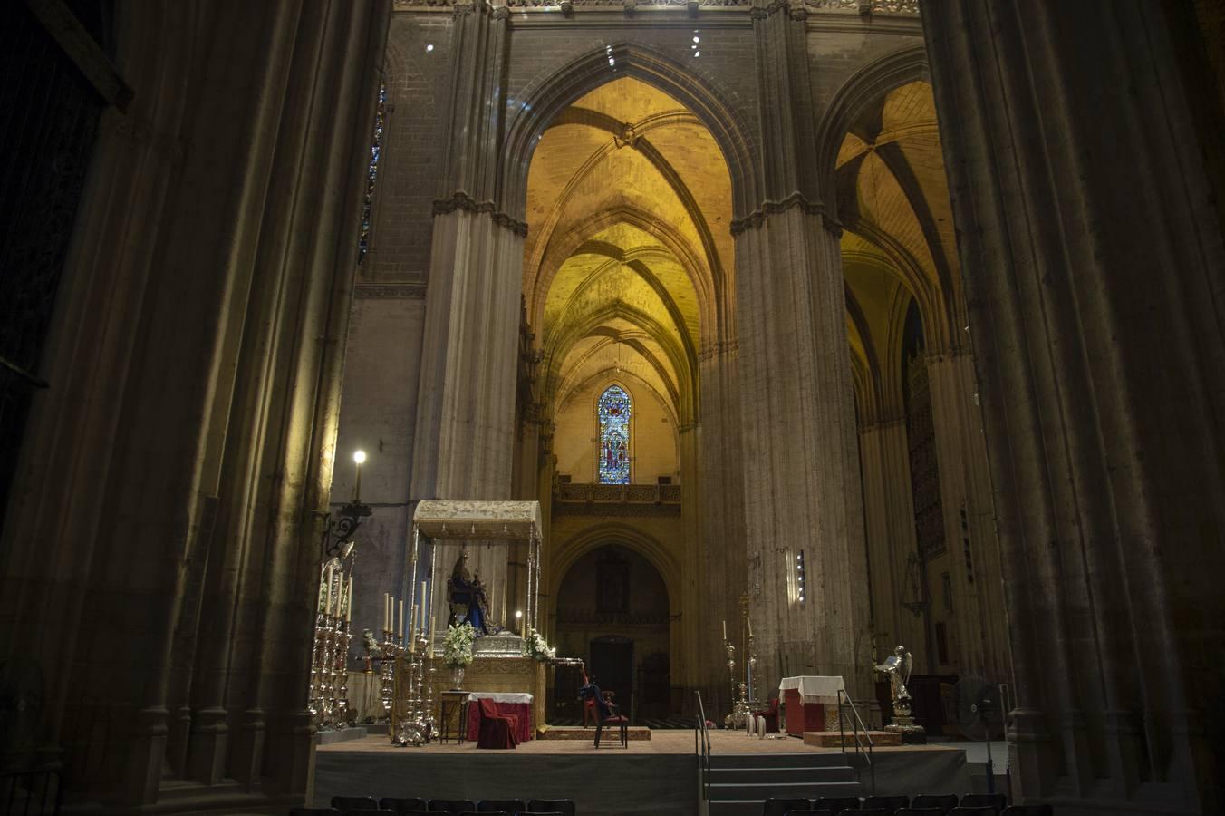 La Virgen de los Reyes en el altar del Jubileo