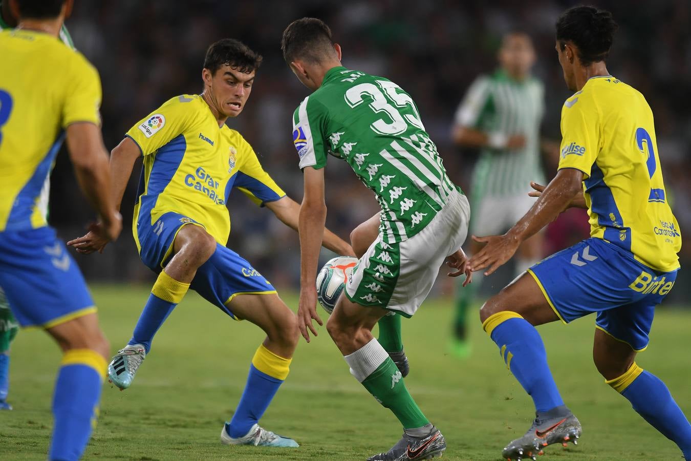 Las mejores imágenes del encuentro amistoso entre el Real Betis y la Unión Deportiva Las Palmas (1-0)