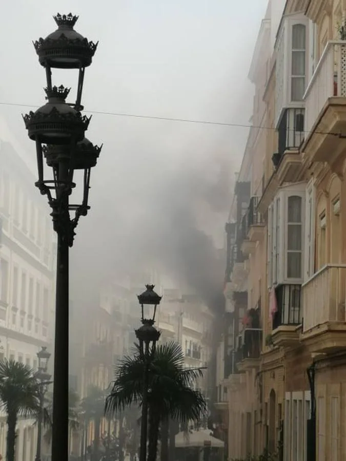 FOTOS: El incendio de la Plaza de las Viudas