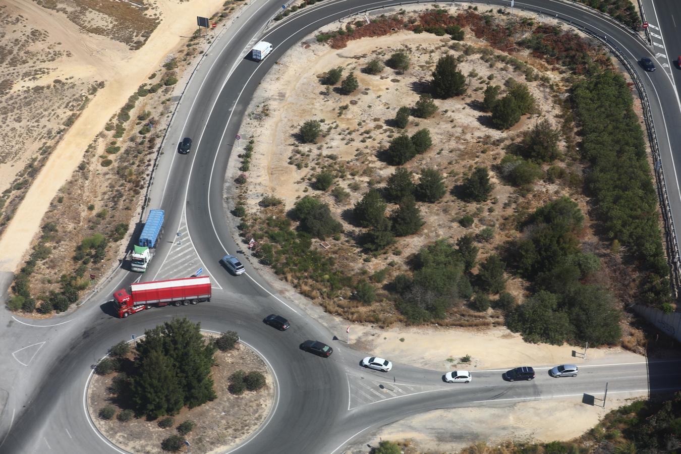 Fotos: Así vigila el helicóptero de la DGT las carreteras de Cádiz