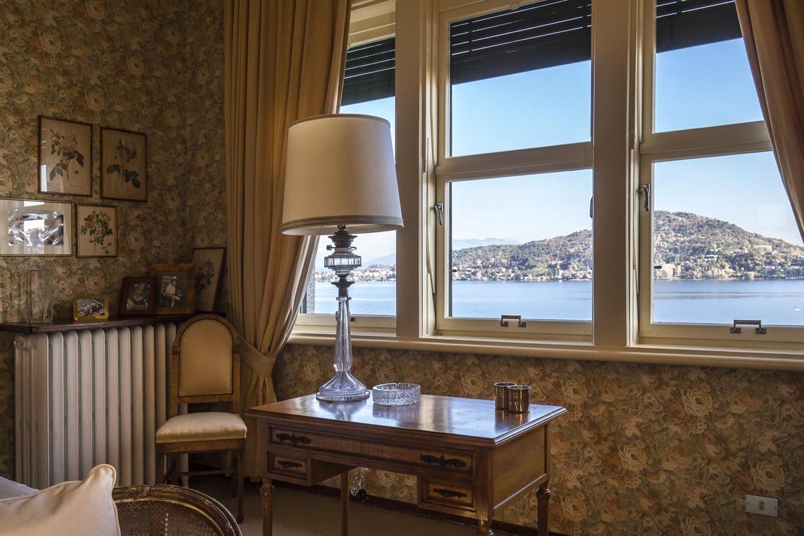 Villa Mondadori. Los compradores de este tipo de vivienda suelen ser Alemania, Reino Unido y Suiza. Donatella Versace, por el contrario, apuesta por el patrimonio de su tierra en sus inversiones