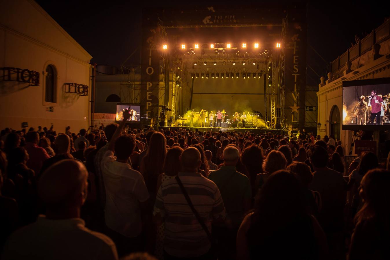 El concierto de Álvaro Soler en el Tío Pepe Festival, en imágenes