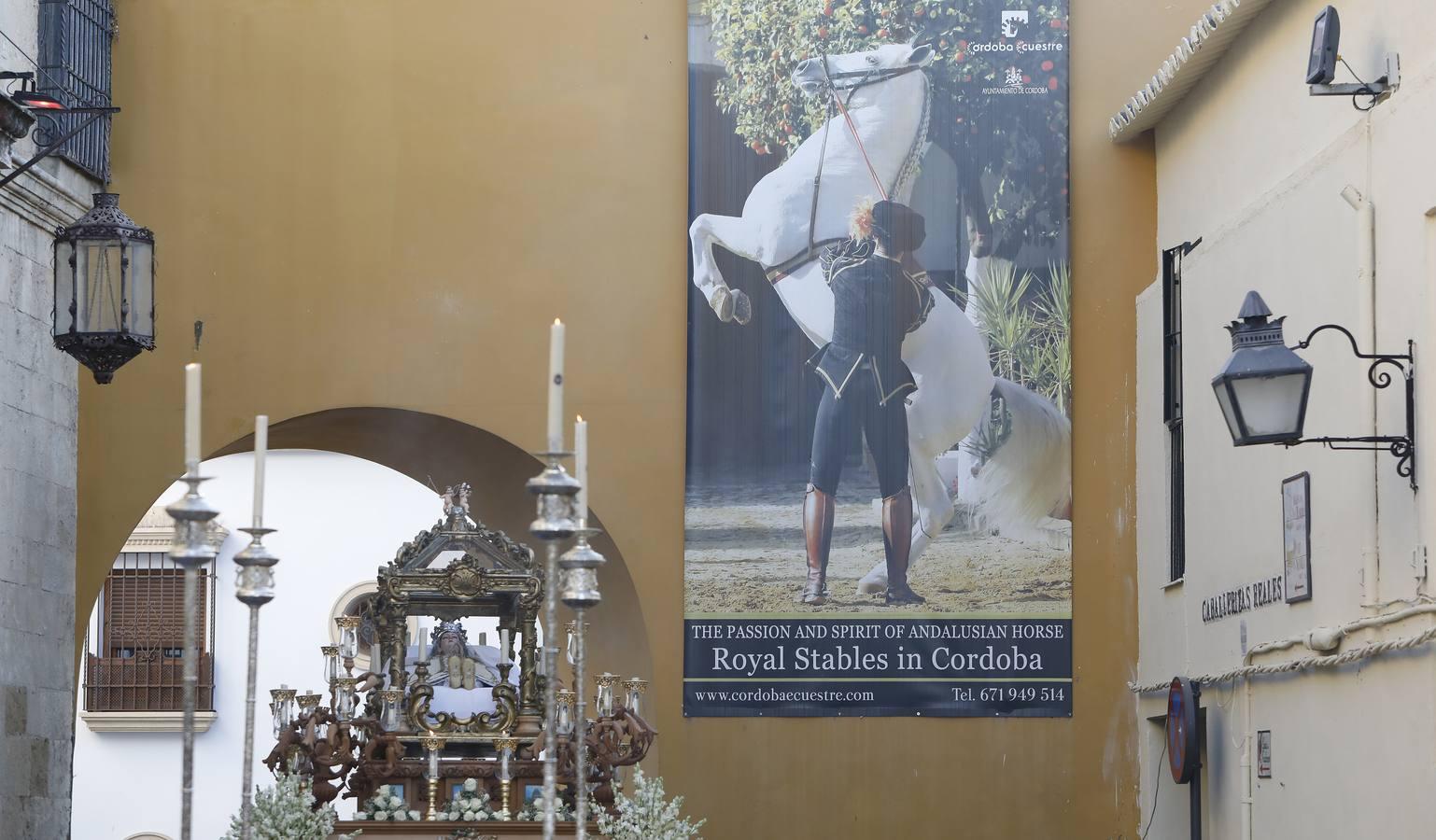 La procesión de la Virgen del Tránsito, en imágenes