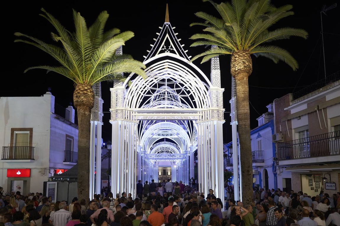 En imágenes, así es la catedral efímera de Almonte