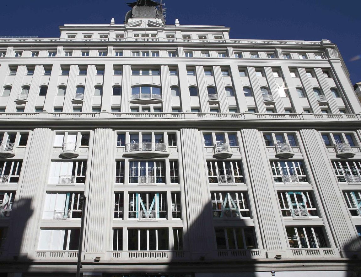 Gran Vía de Madrid: 400 millones de €. Edificio en el número 32 de la Gran Vía que actualmente alberga la tienda Primark