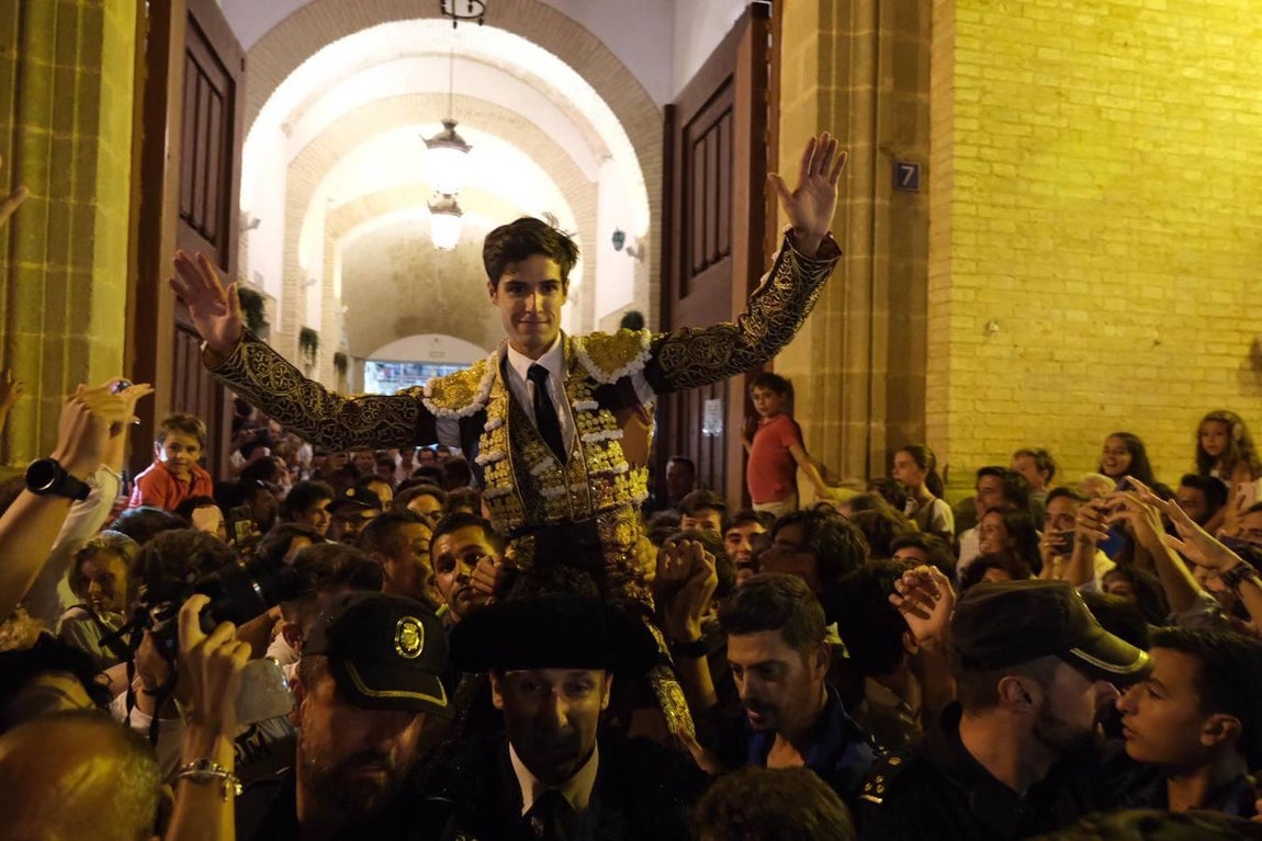Corrida de &#039;El Juli&#039;, José María Manzanares y Daniel Crespo en El Puerto