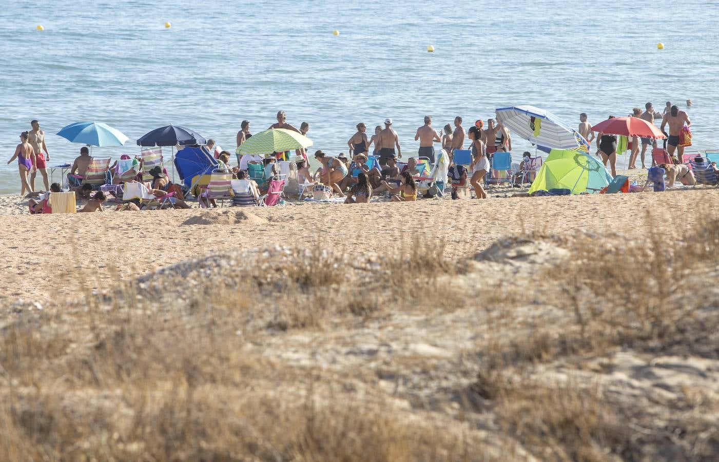 Fotogalería: Un placentero día de playa en Islantilla