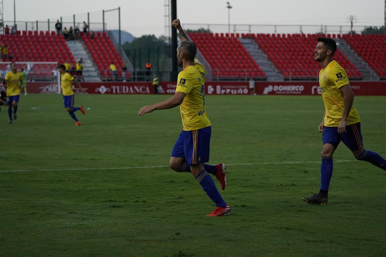 Las mejores imágenes del CD Mirandés-Cádiz CF