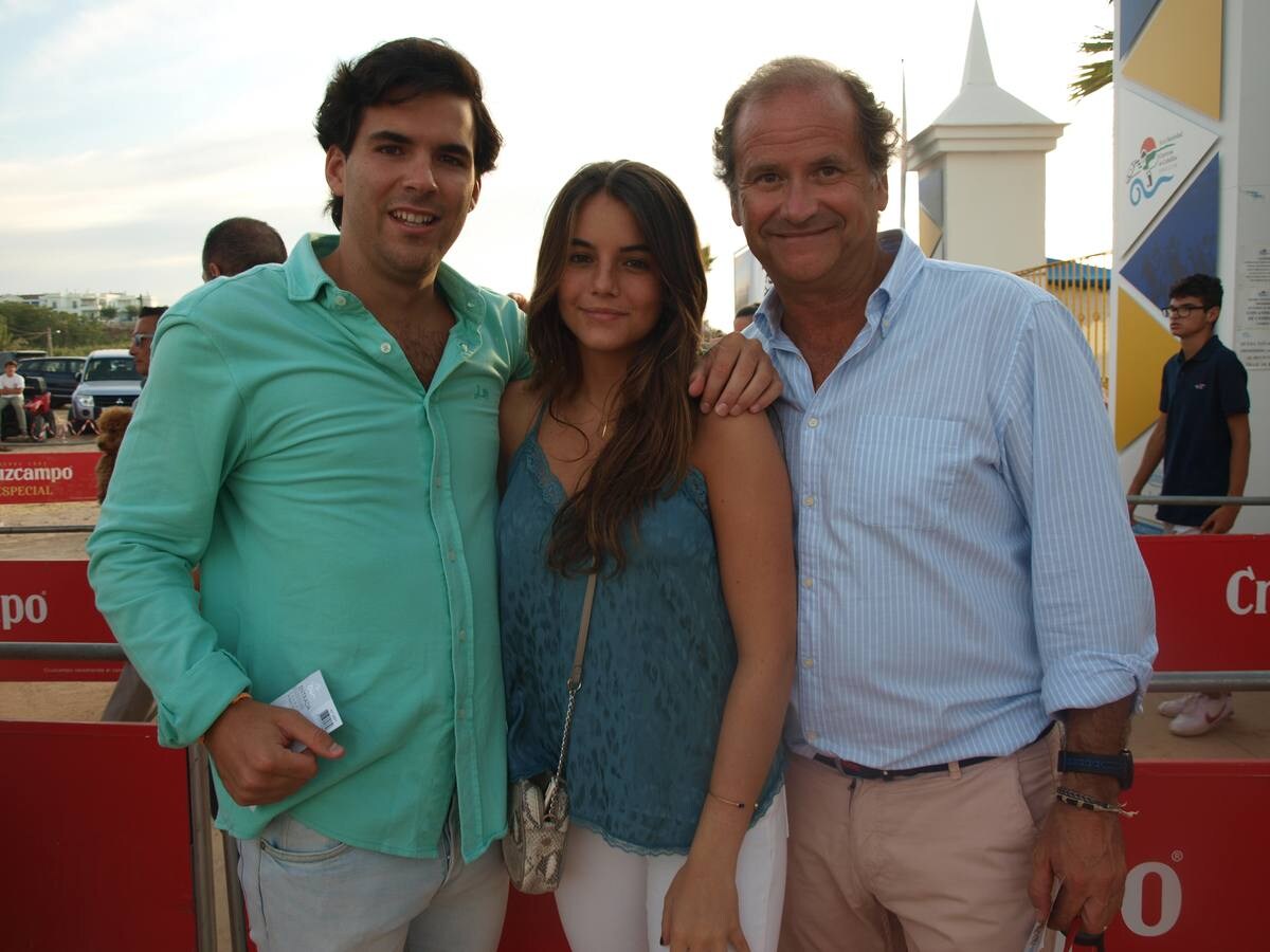 Borja Santolaria, Mariola Feldeman y Fernando Santolaria