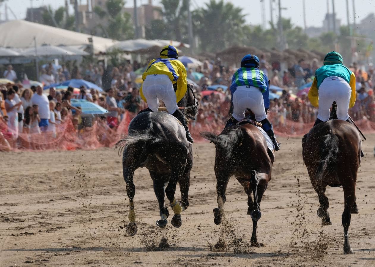 FOTOS: Segundo ciclo de las carreras de caballos de Sanlúcar