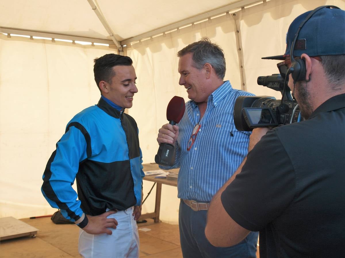 Pablo Laborde en una entrevista tras ganas el segundo premio de la tarde con el caballo Satine Rouge.. 