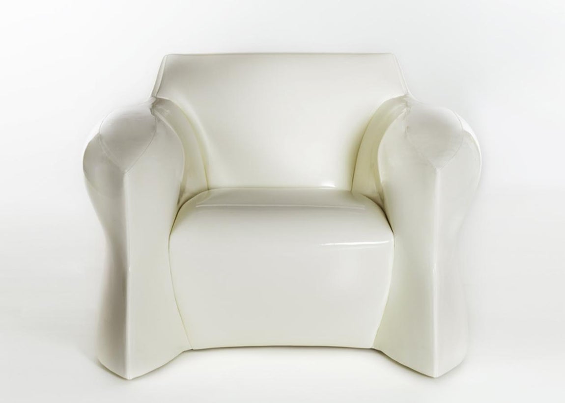 Pollaro x Brad Pitt. A raíz de una conversación entre los dos creadores el actor le enseñó al diseñador varios bocetos propios