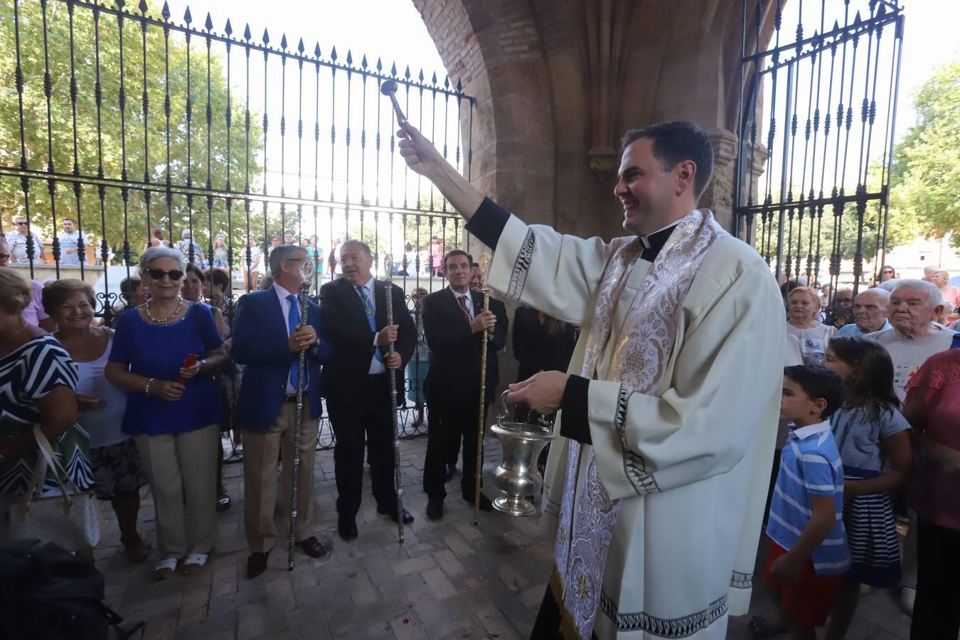 La visita de la Virgen de la Fuensanta a los templos de Córdoba, en imágenes