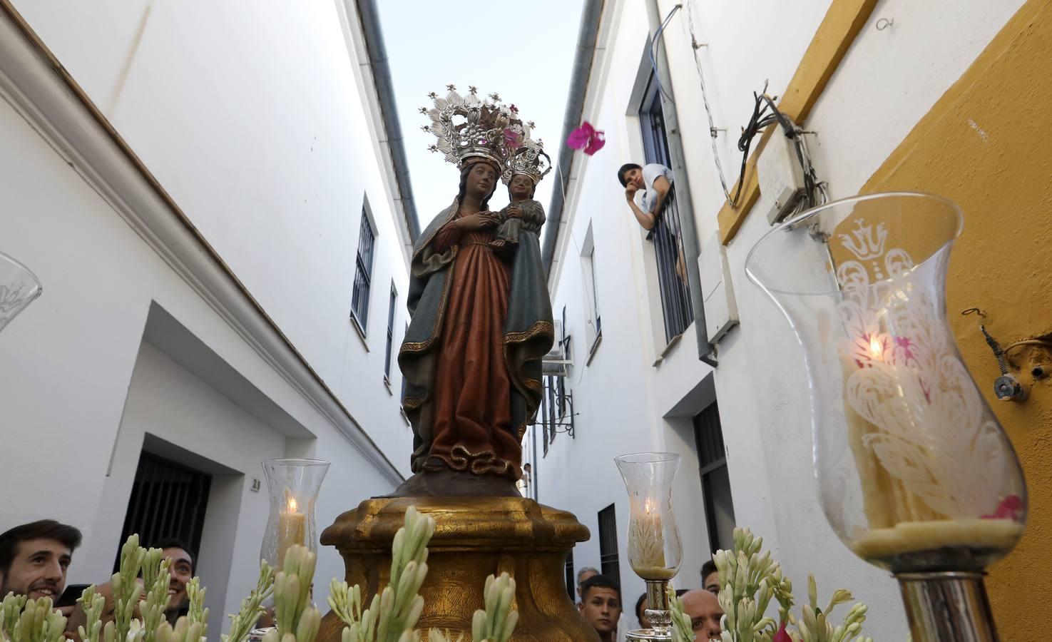 El traslado de la Fuensanta al Carmen de Puerta Nueva, en imágenes