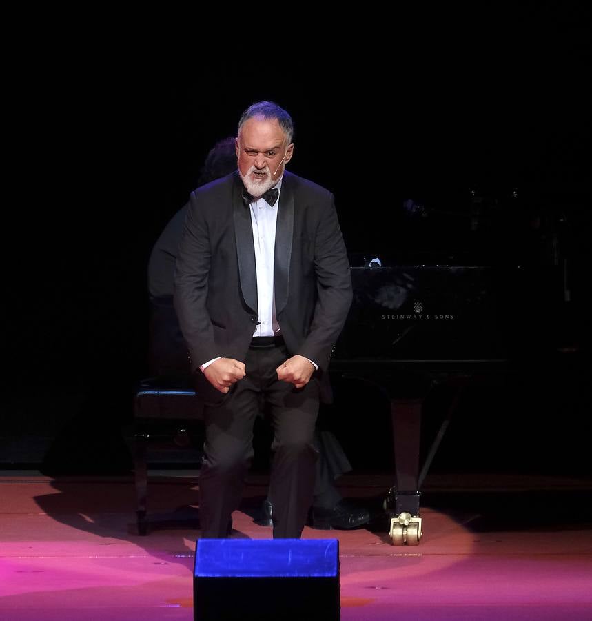 En imágenes, Les Luthiers abre la temporada del Maestranza