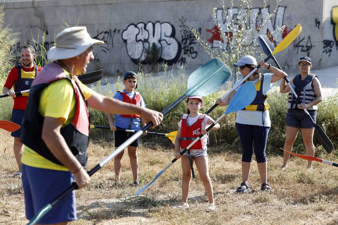 Piraguas y fruta gratis en la Velá de la Fuensanta de Córdoba