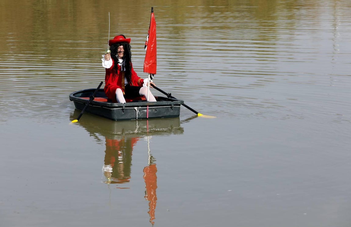 Piraguas y fruta gratis en la Velá de la Fuensanta de Córdoba