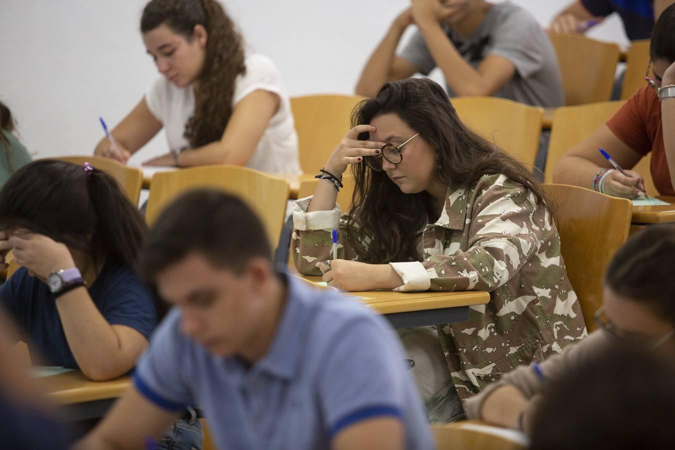 En imágenes, los primeros exámenes de Selectividad de septiembre en Andalucía