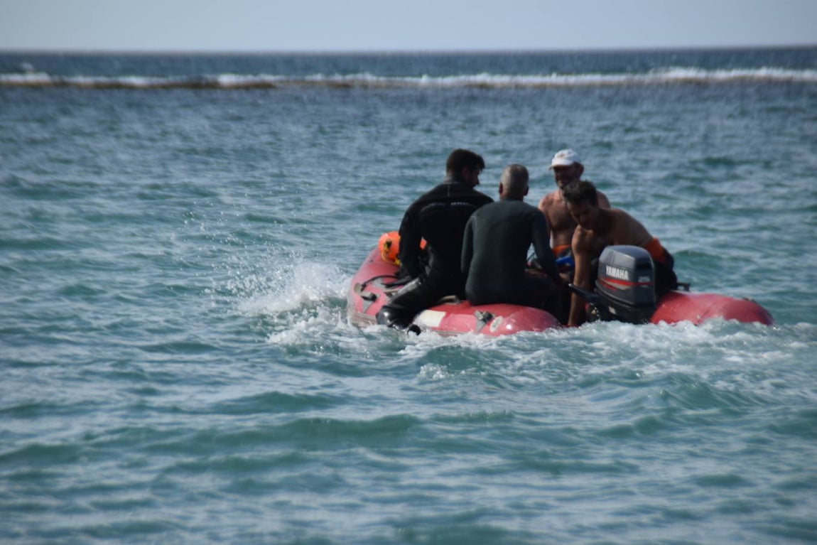 En Fotos, la búsqueda del desaparecido en los Caños de Meca