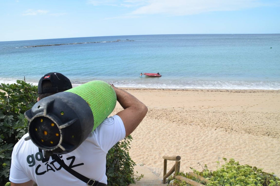 En Fotos, la búsqueda del desaparecido en los Caños de Meca