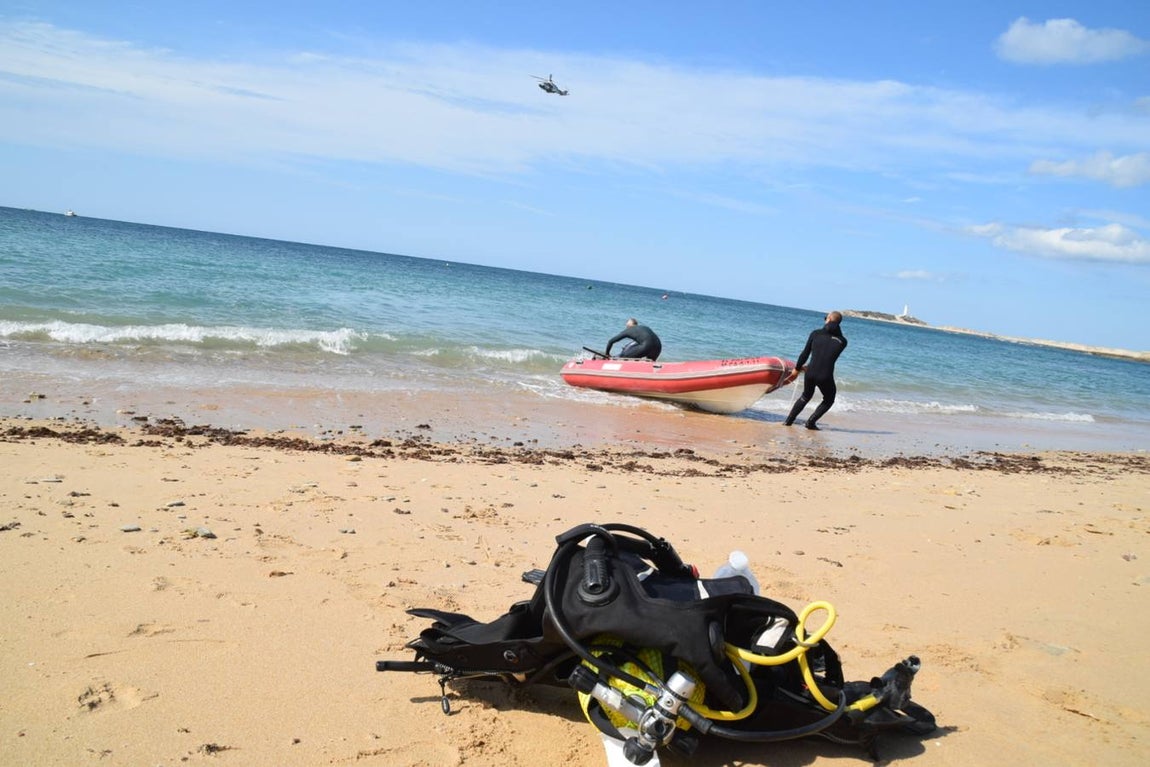En Fotos, la búsqueda del desaparecido en los Caños de Meca