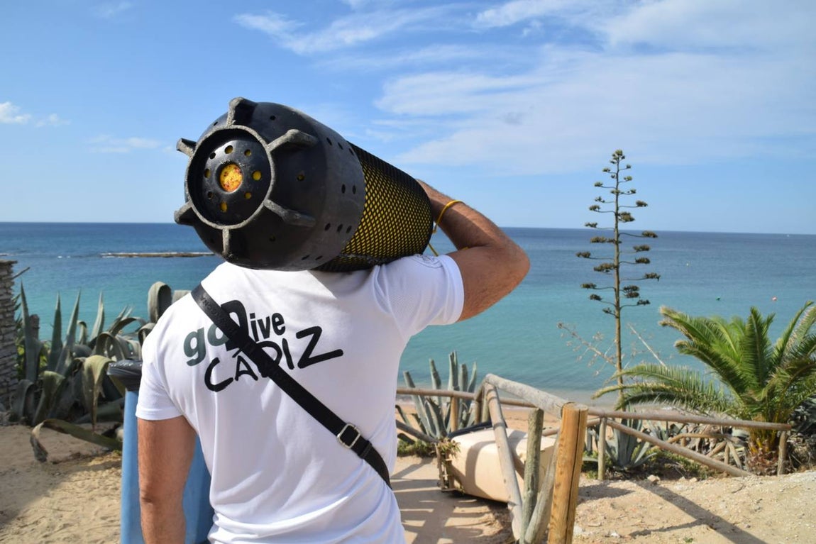 En Fotos, la búsqueda del desaparecido en los Caños de Meca