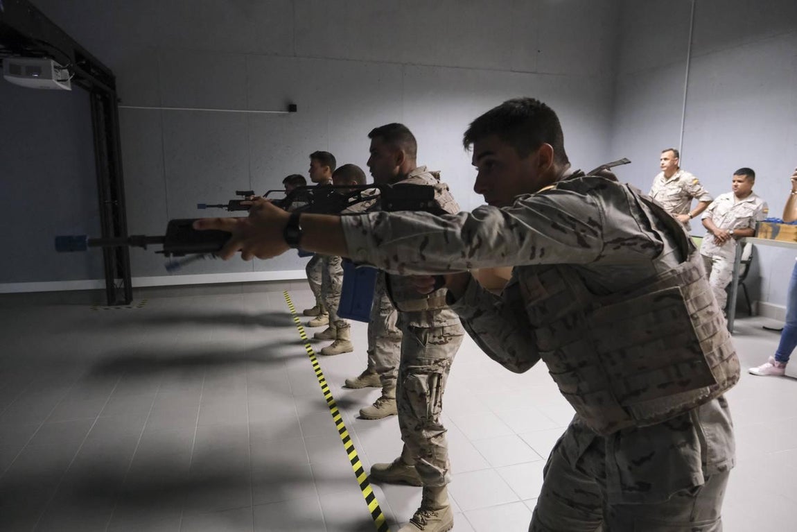Fotos: galería y simulador de tiro del Tercio de Armada