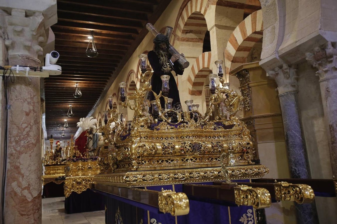 La magna exposición de Córdoba «Por tu Cruz redimiste el mundo», en imágenes
