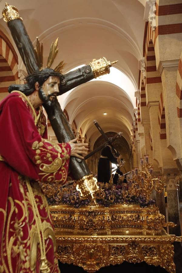 La magna exposición de Córdoba «Por tu Cruz redimiste el mundo», en imágenes