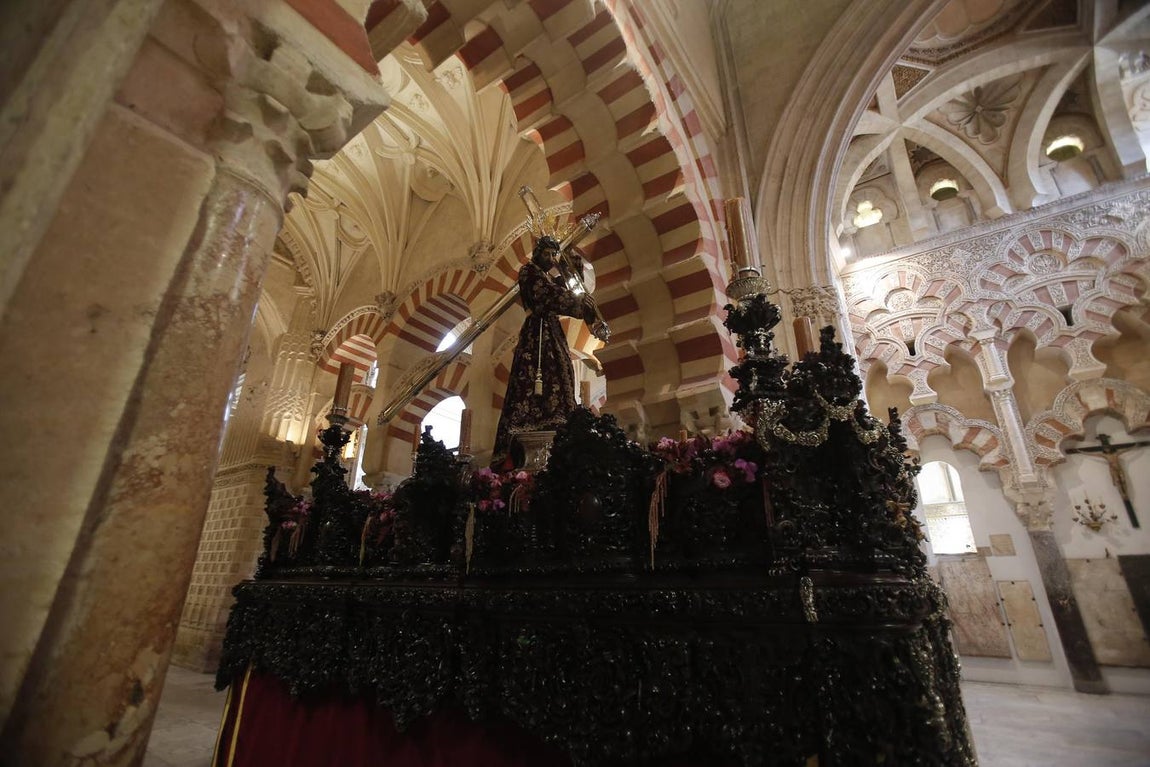 La magna exposición de Córdoba «Por tu Cruz redimiste el mundo», en imágenes