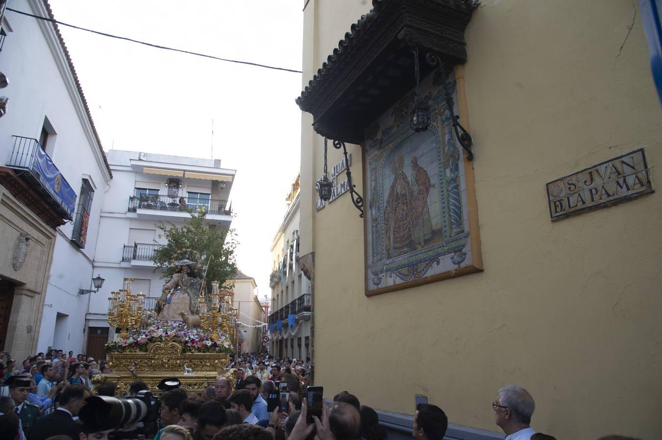 La Pastora de Santa Marina, en procesión