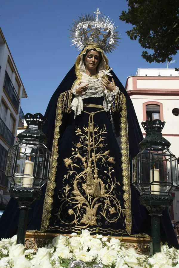 Galería del rosario de la Virgen de las Tristezas