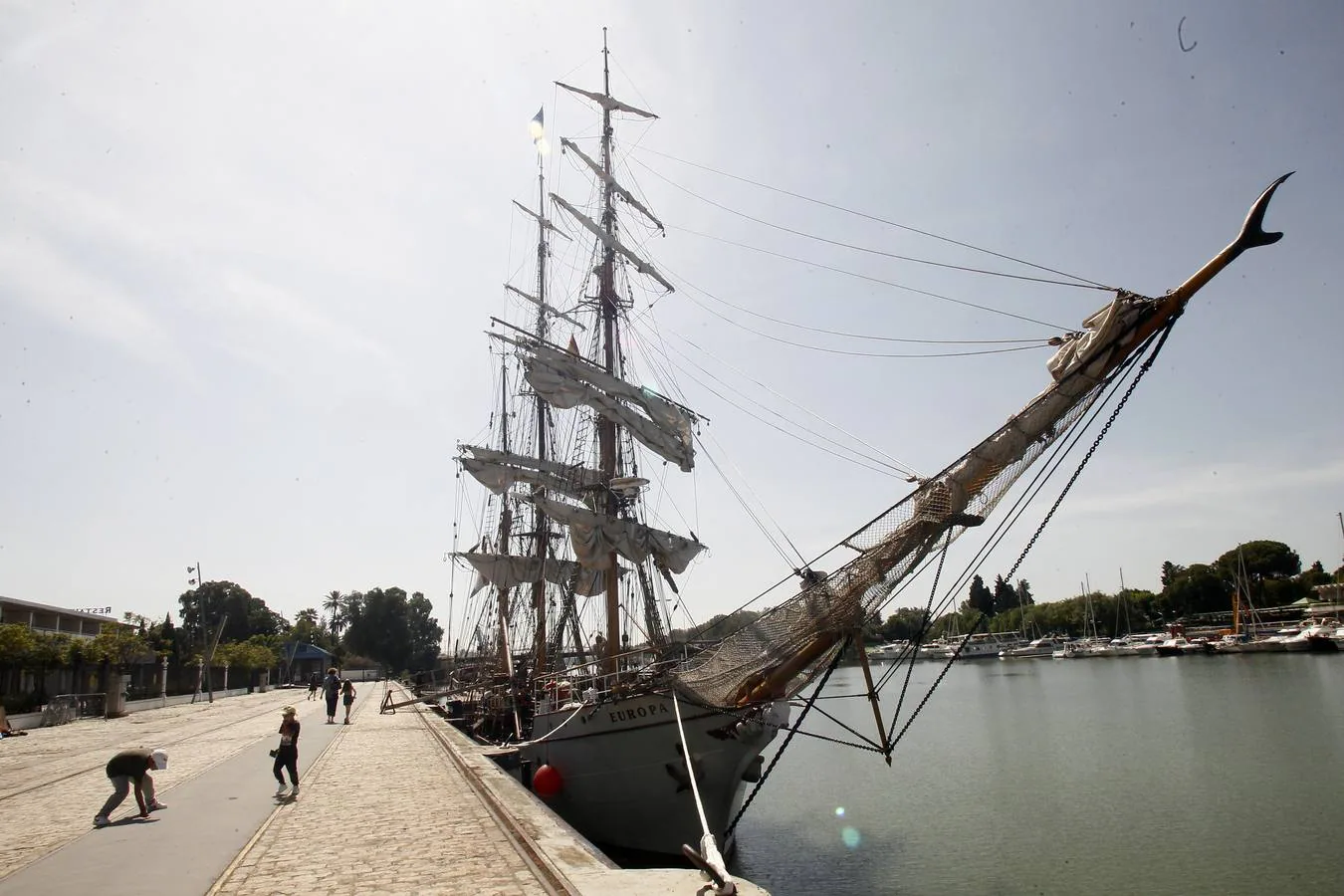 El bergantín «Bark Europa» parte desde Sevilla rumbo al Estrecho de Magallanes