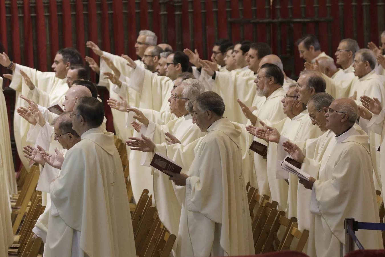 Fotogalería: Juan José Asenjo, arzobispo de Sevilla, celebra su 50 aniversario con una misa en la Catedral