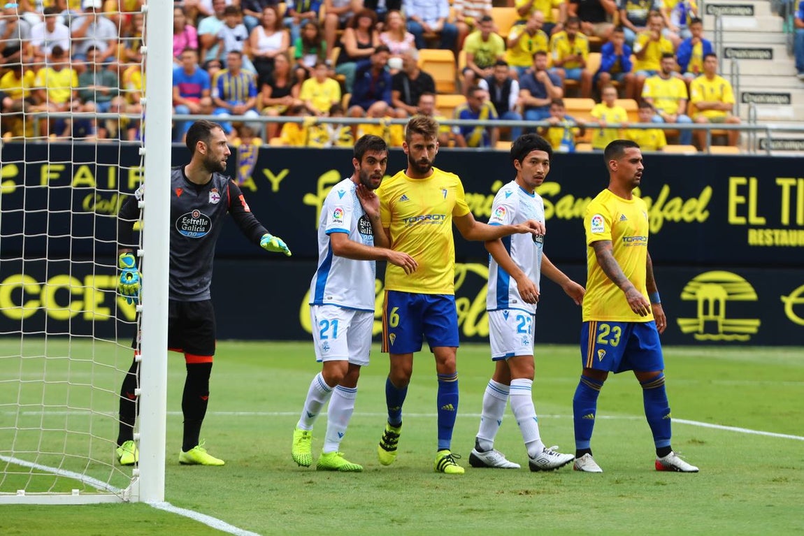 Las imágenes del Cádiz C.F. vs Deportivo (0-0)