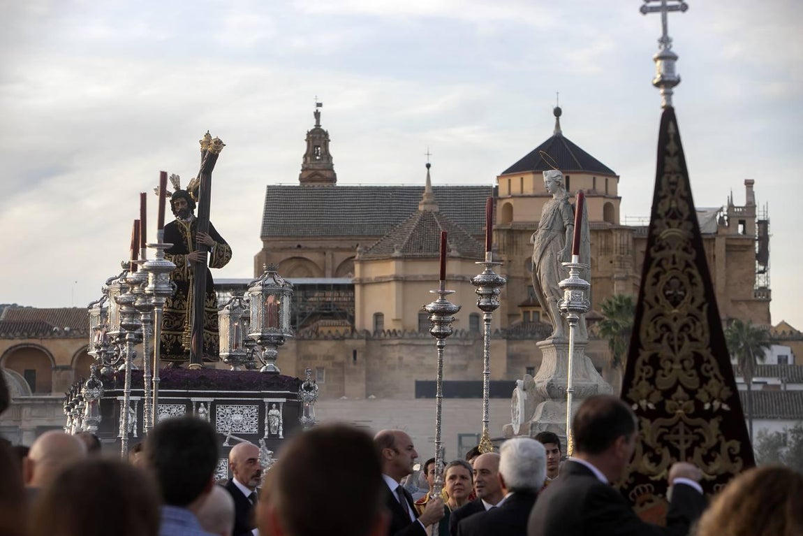 La procesión de regreso de la Magna Nazarena de Córdoba, en imágenes