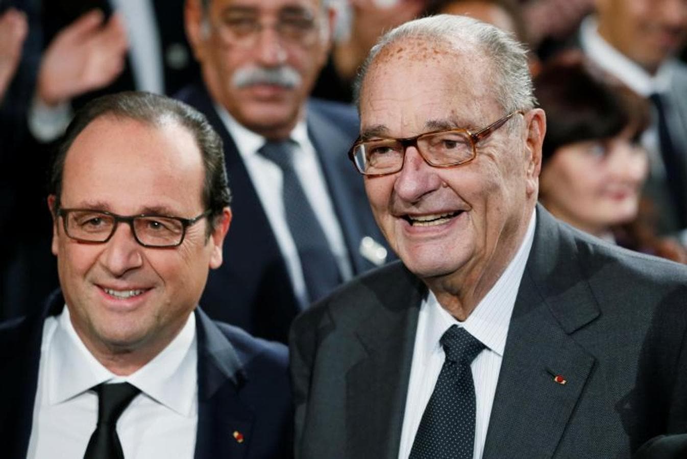 Francois Hollande junto a Jacques Chirac antes de la ceremonia de la «Fundación Chirac» en París, en 2014. 